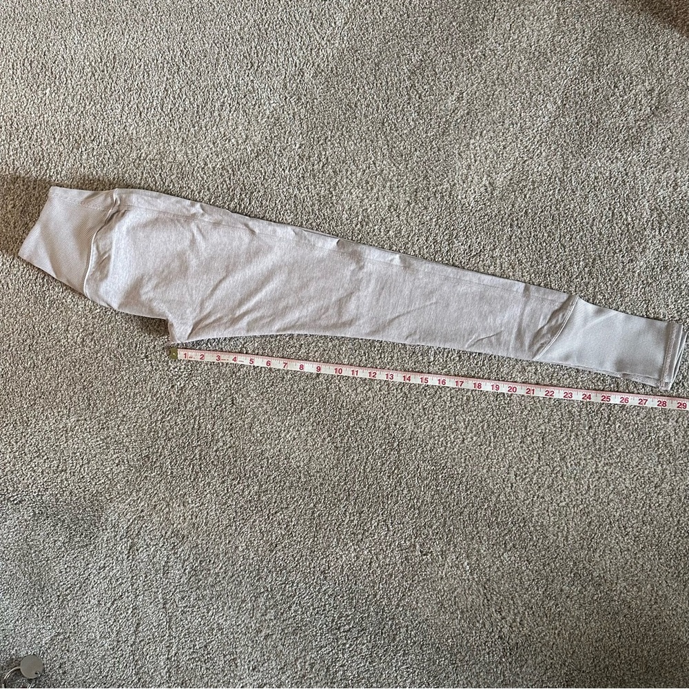 NWT Alo High-Waist Lounge Legging - Picture 7 of 7